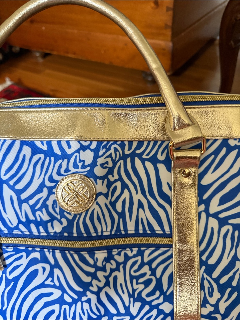 Lilly Pulitzer Blue and White Zebra Print Weekender Bag with Gold Trim - Picture 2 of 4